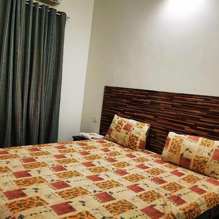 Gulshan Guest House Karachi Esterno foto