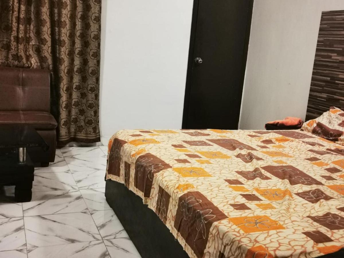 Gulshan Guest House Karachi Esterno foto