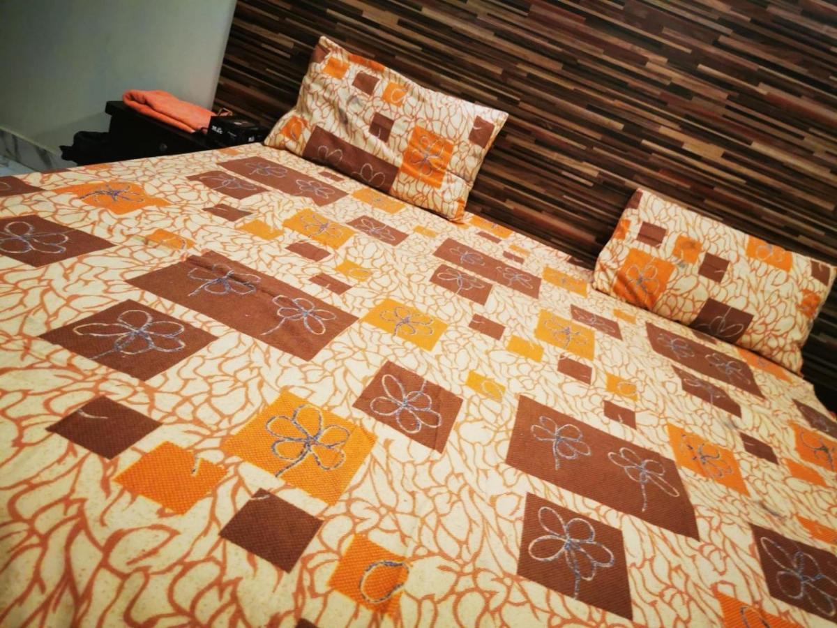 Gulshan Guest House Karachi Esterno foto
