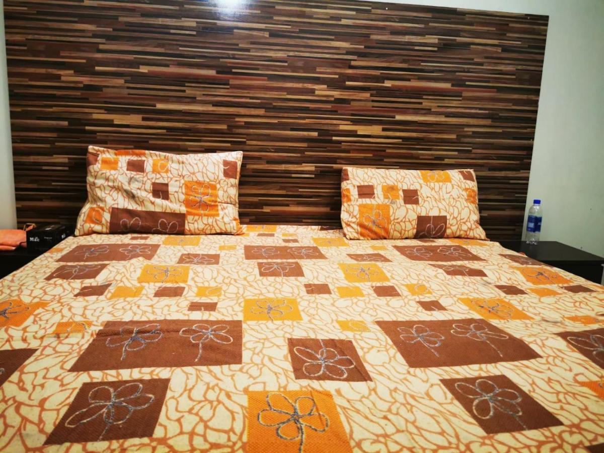 Gulshan Guest House Karachi Esterno foto