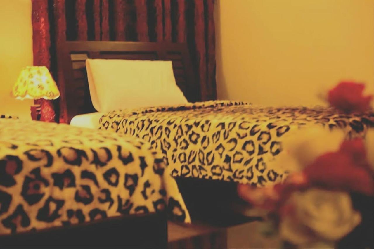 Gulshan Guest House Karachi Esterno foto