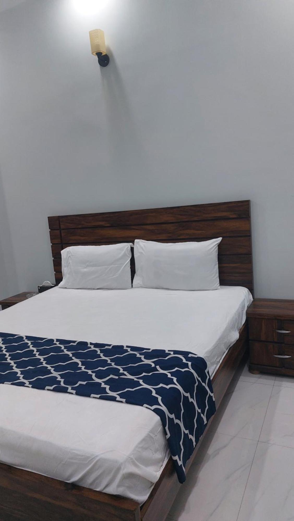 Gulshan Guest House Karachi Esterno foto